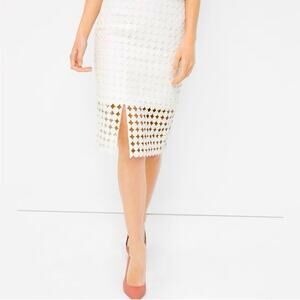 WHITE HOUSE BLACK MARKET White Pencil Skirt Size 4